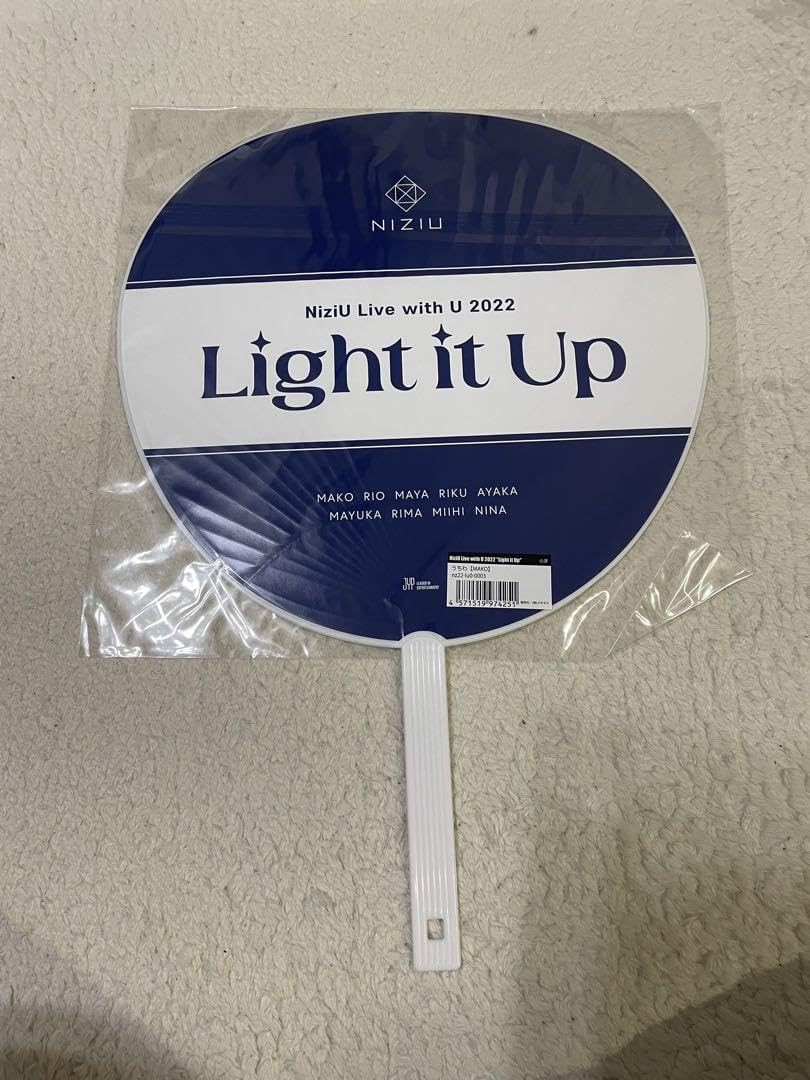 ❶ NiziU ニナ キナ Light it Up うちわ サインうちわケース ➀ NiziU ニナ キナ Light it Up うちわ サインうちわケース