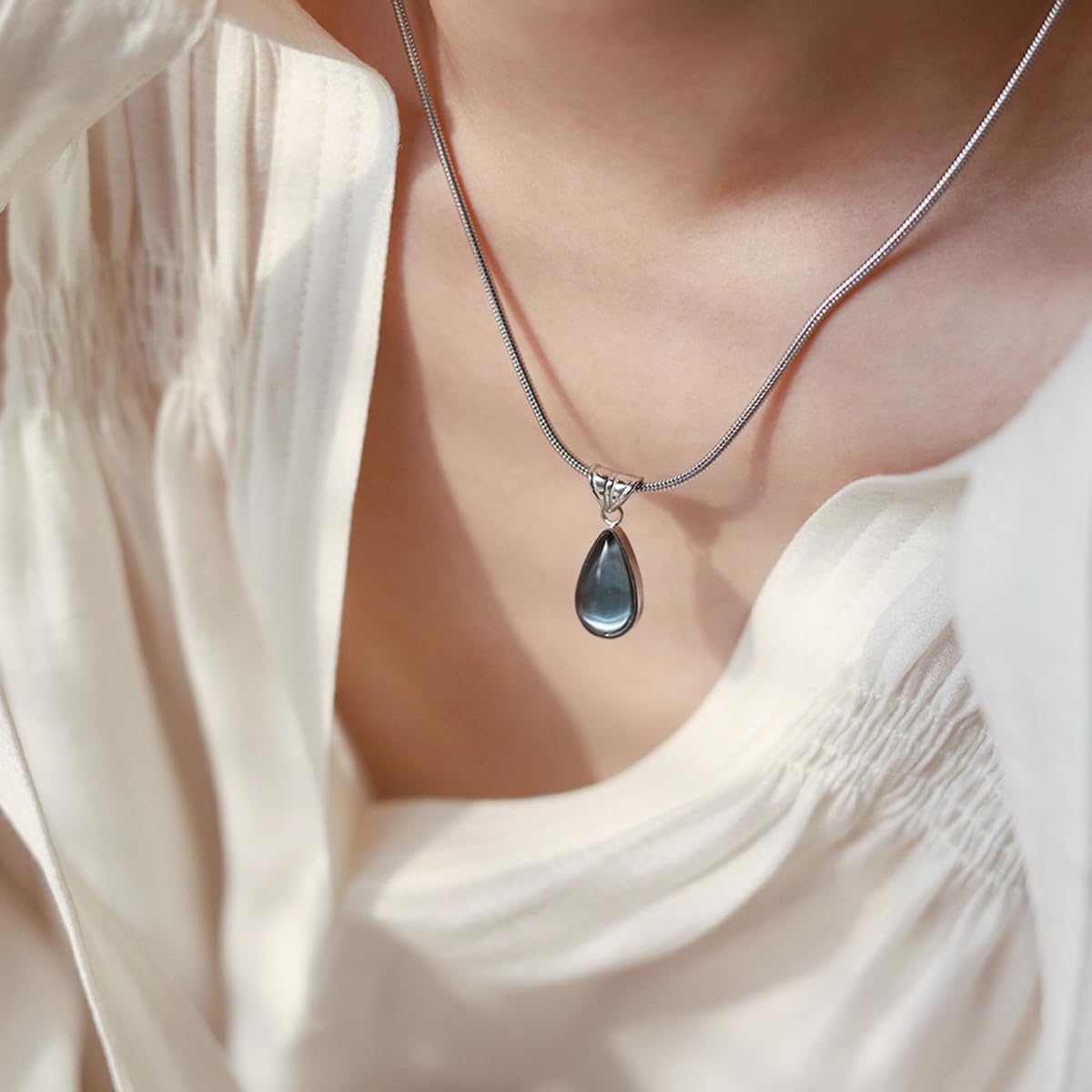 Let Tears Out Waterdruppel Ketting, Blauwe Maansteen Traan Hanger, Vintage Drop Vormige Glazen Hanger Ketting, Stijlvolle Groene Glas Kristal Water Drop Hanger Gouden voor Vrouwen (Blauw-A/1 stuks
