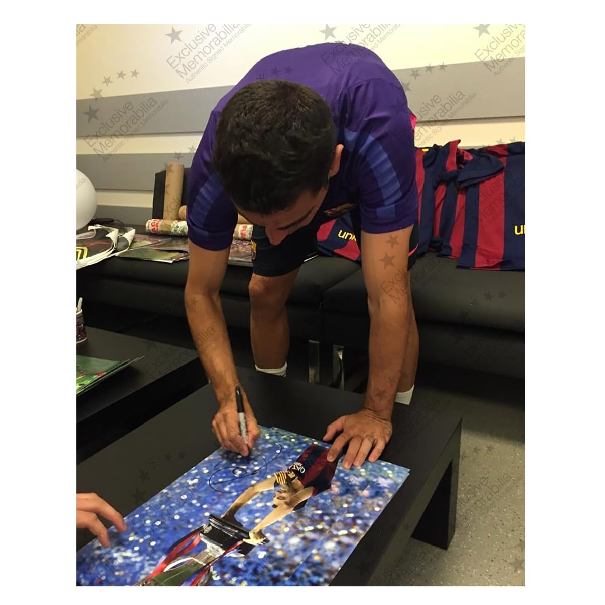 Foto del Barcellona autografata da Xavi: Trophy Lift