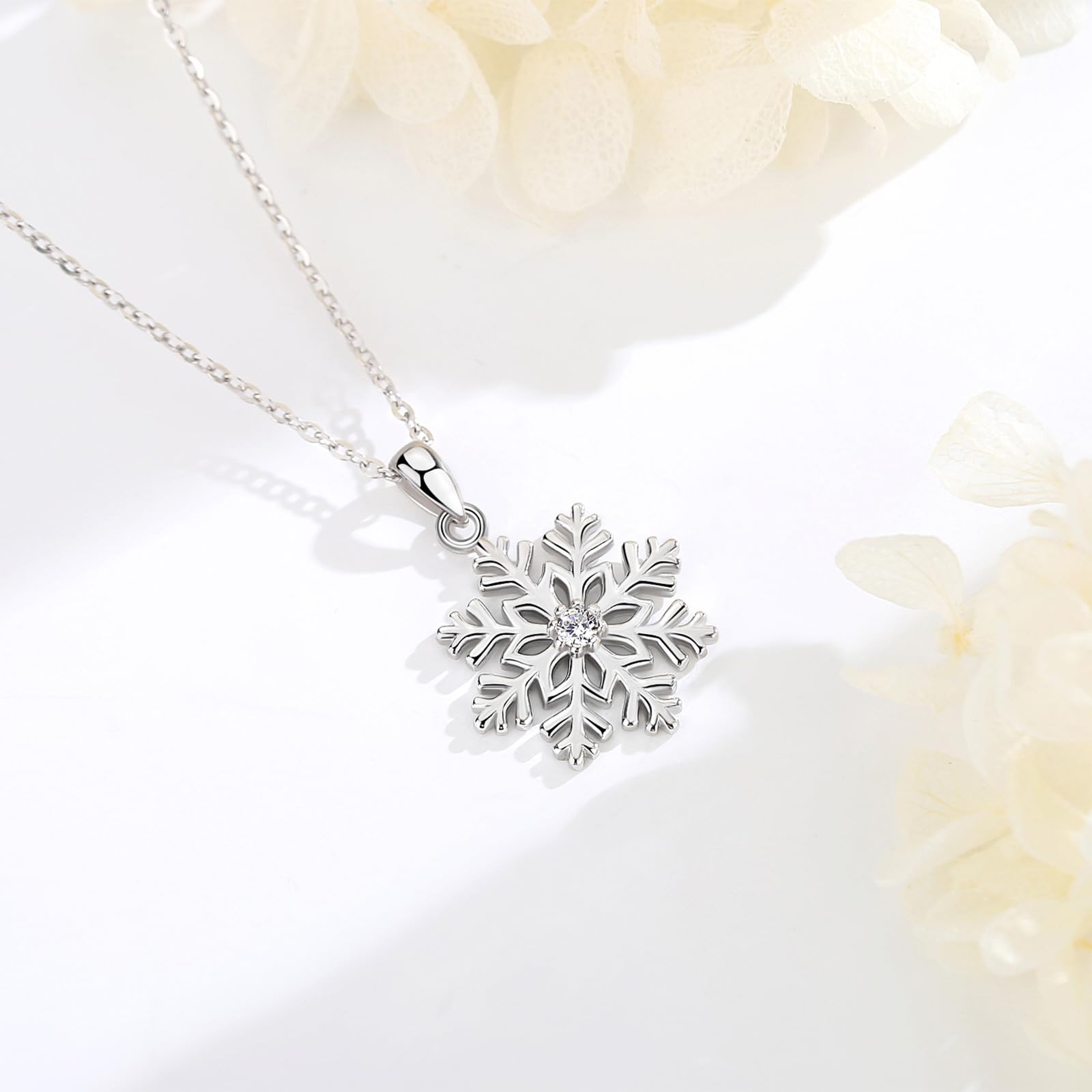 Collana con Ciondolo Fiocco di Neve in Argento Sterling per Donna, Collana con Fiocco di Neve con Zirconi Cubici per Donna Gioielli con Neve Invernale Regalo di Natale, 18"