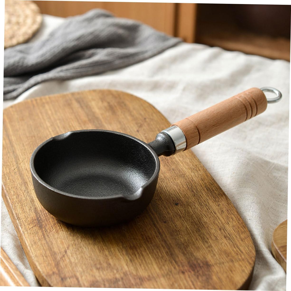 Cabilock Mini Oil Pouring Pot Cast Iron Egg Frying Pan with Handle Non-Stick Small Cooking Pan for Melting Butter and Cooking for Home Kitchen and Stovetop Use