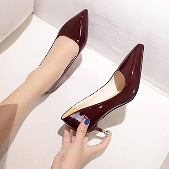 Amazon.co.jp: 簡潔でエレガントなハイヒールの尖った靴薄型