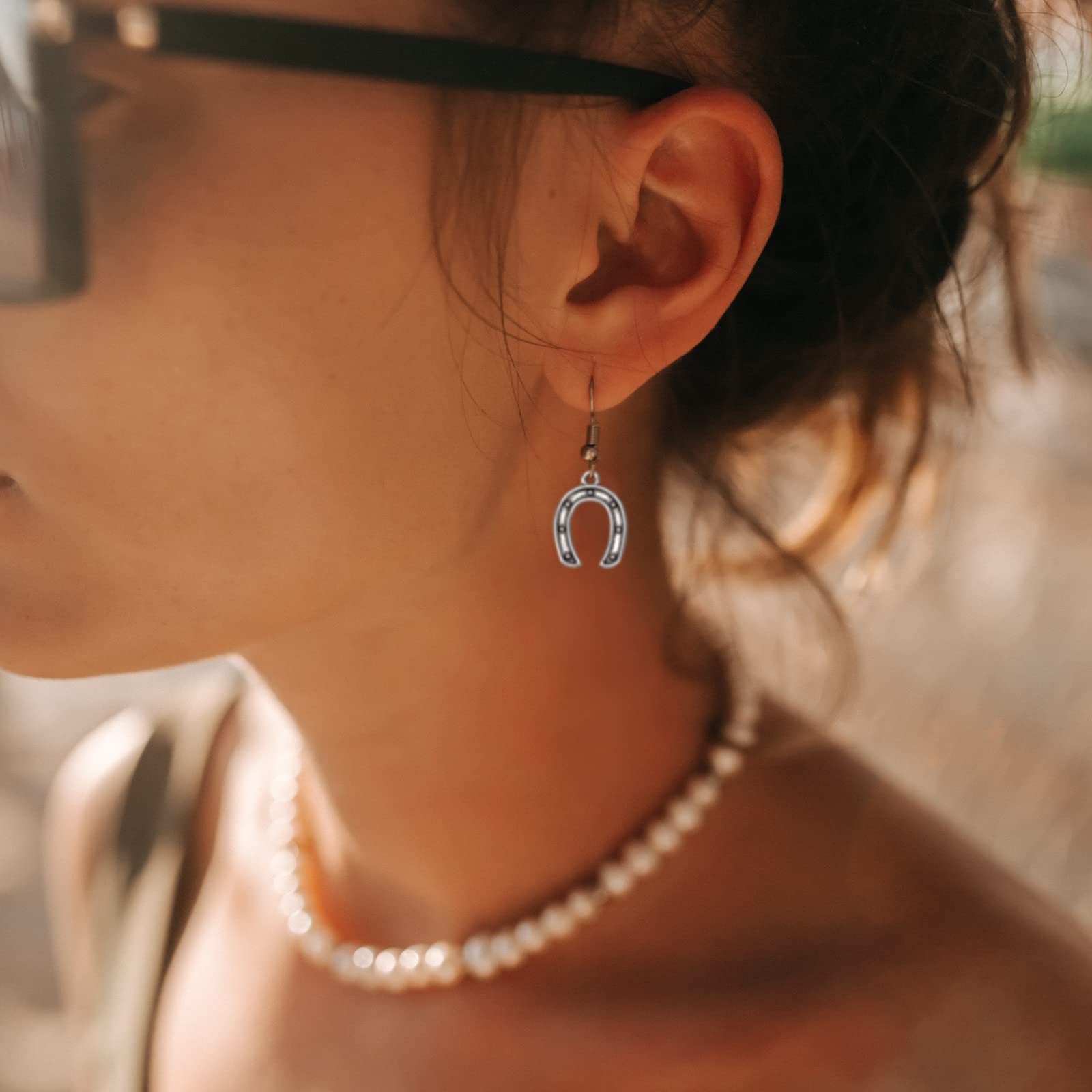 Amazon.co.jp: CHGCRAFT 6色約180点 馬蹄チャーム パーツ 合金