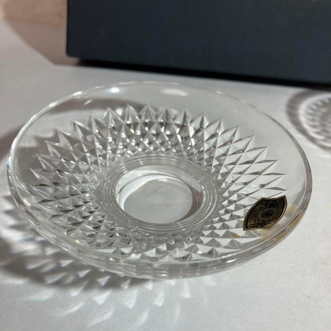 ベルギー王室御用達名門ガラス会社のカッティングガラス盃３点（日本の三ッ重盃？） ベルギー王室御用達名門ガラス会社のカッティングガラス盃3点
