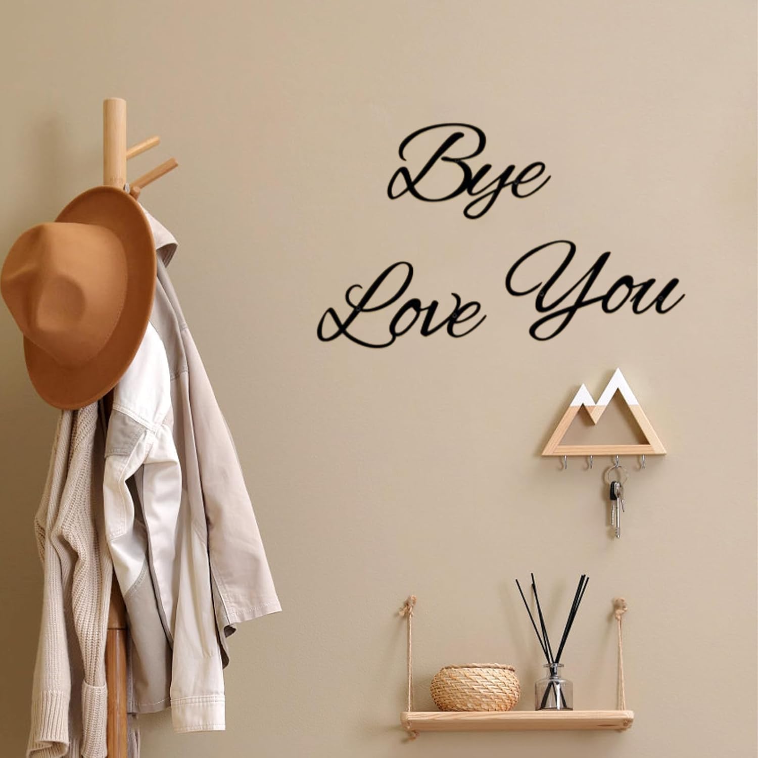 Letrero Con Texto En Inglés "Love You Bye" Para Arriba De La