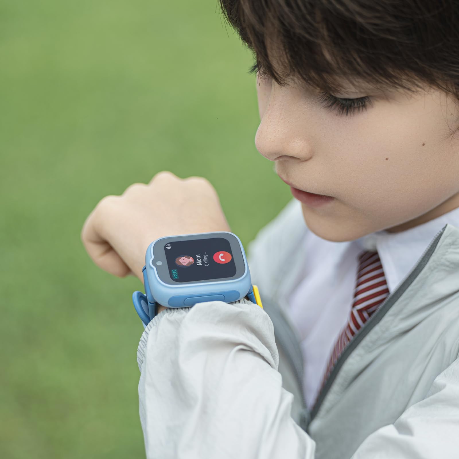 TCL MOVETIME MT48 – 4G-Smartwatch für Kinder mit GPS-Tracking, SOS-Taste, 2MP-Kamera, Fitness-Tracking und personalisierten Themen
