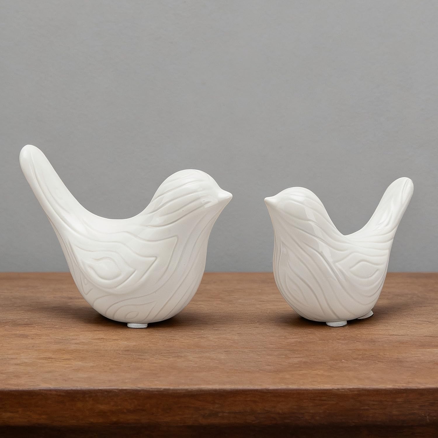 Set de 2 pequeñas estatuas de pájaros de cerámica blanca