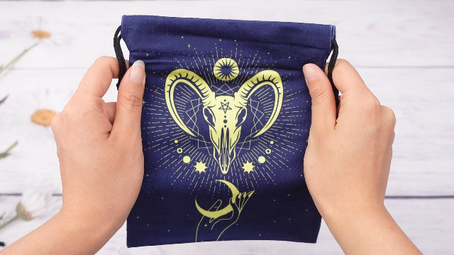 Bolsa De Terciopelo Con Cordón Para Tarot Y Runas – Rectangular, Con Pentagrama, 2 Colores (15 X 16 Cm)