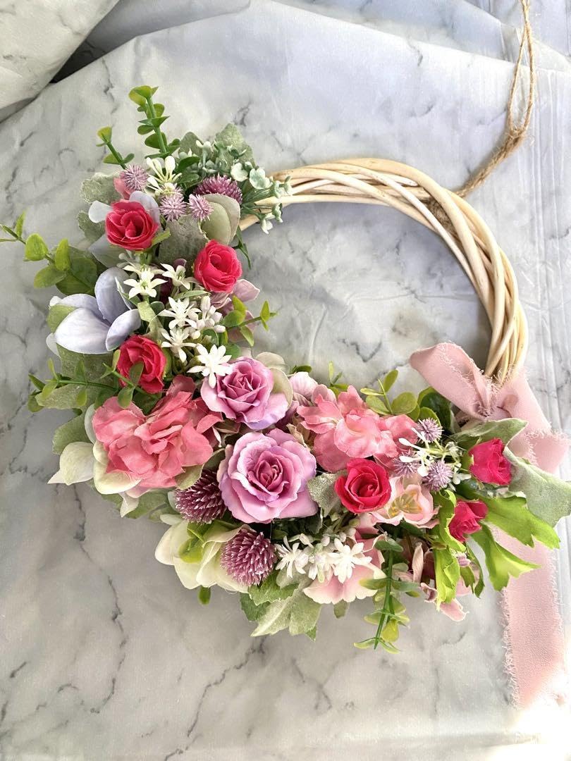 Amazon.co.jp: ピンクのお花畑のリース フラワーリース 玄関リース