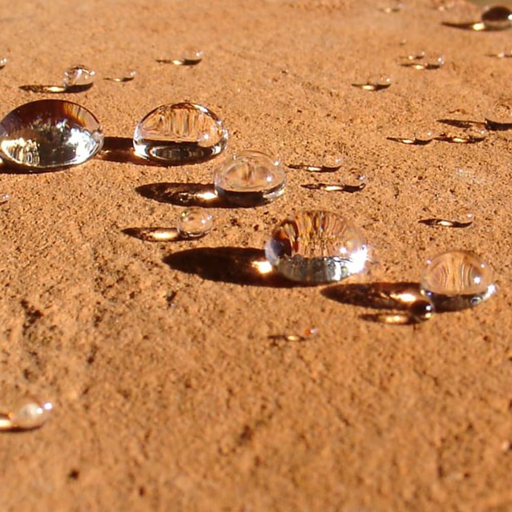 Hidrófugo Nanopartículas Larga Duración 25L Base Disolvente | Impermeabiliza y protege fachadas y tejados contra la lluvia. Penetra en piedra, ladrillo y hormigón sin cambiar su aspecto.