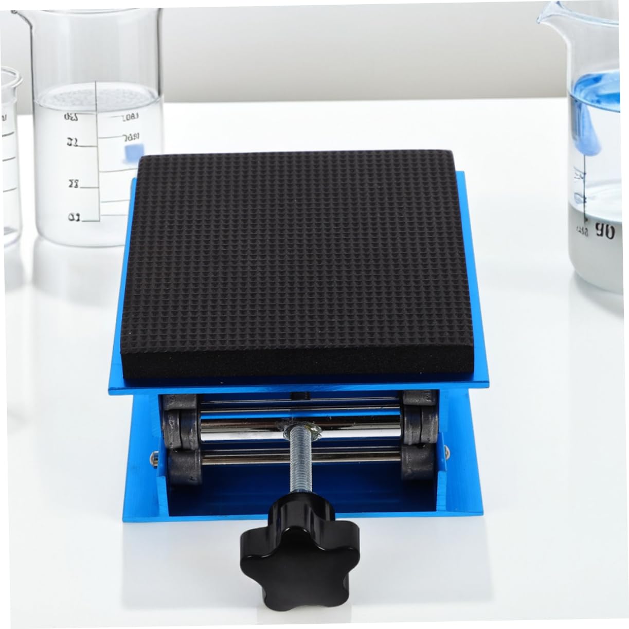 Plataforma Cm Laboratorio 15x15 de Aluminio Elevadora | Soporte Ajustable, Carga Estática 10kg, Rango 7, 5-27, 5cm, Diseño Antideslizante y Uso en Experimentos