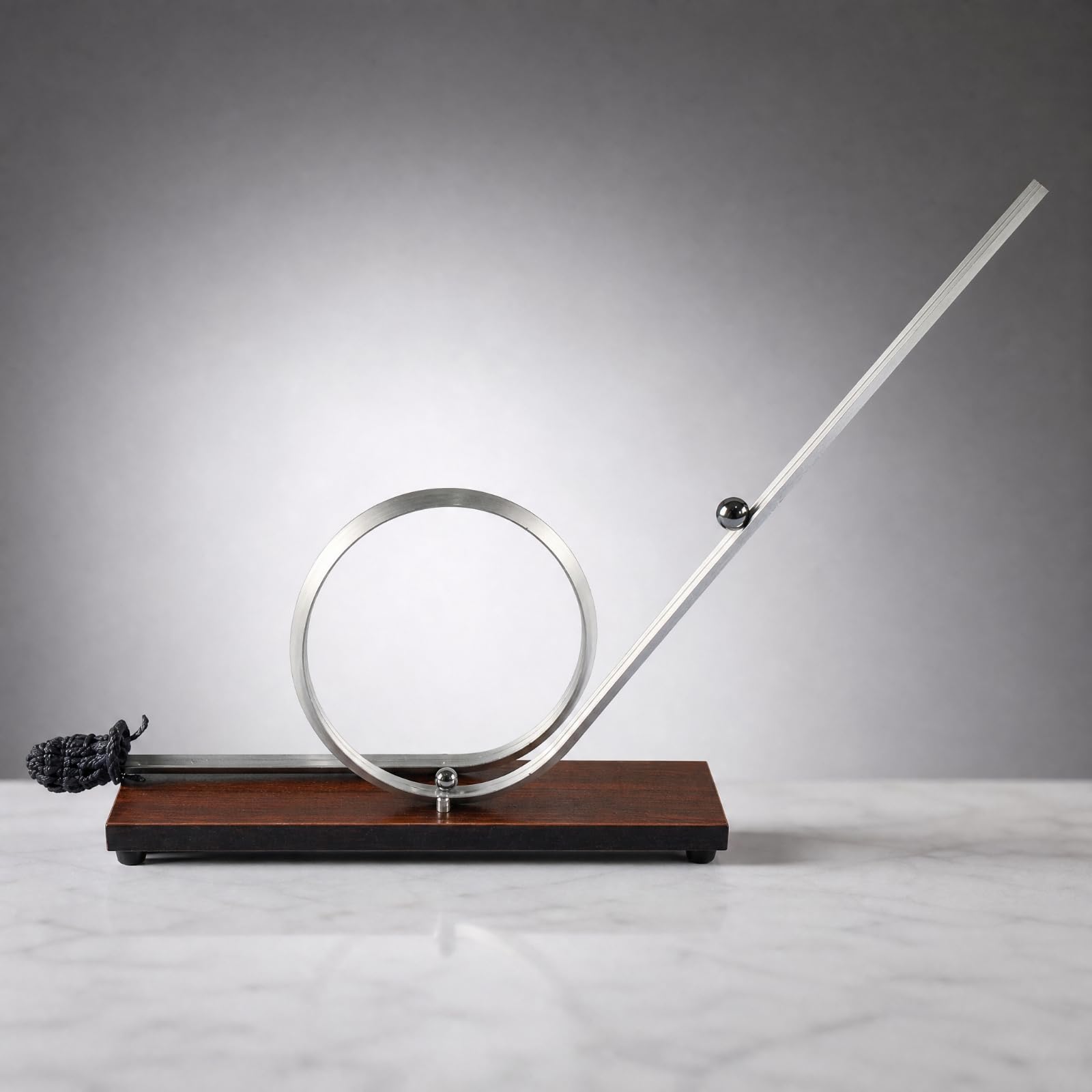 Apparato di Dimostrazion Movimento Centrifuga Resistente Percorso V Circolare in Alluminio con Rete Raccogli Palline da Tavolo per attività STEM