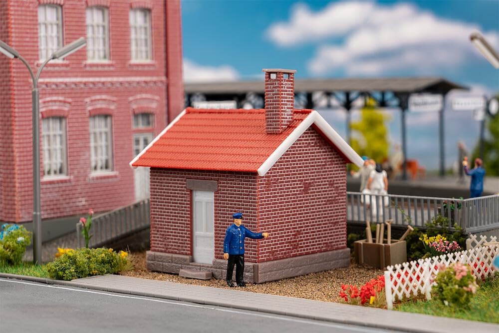 FALLER 120306 H0 Railway Station with Railway Keeper, Gauge H0