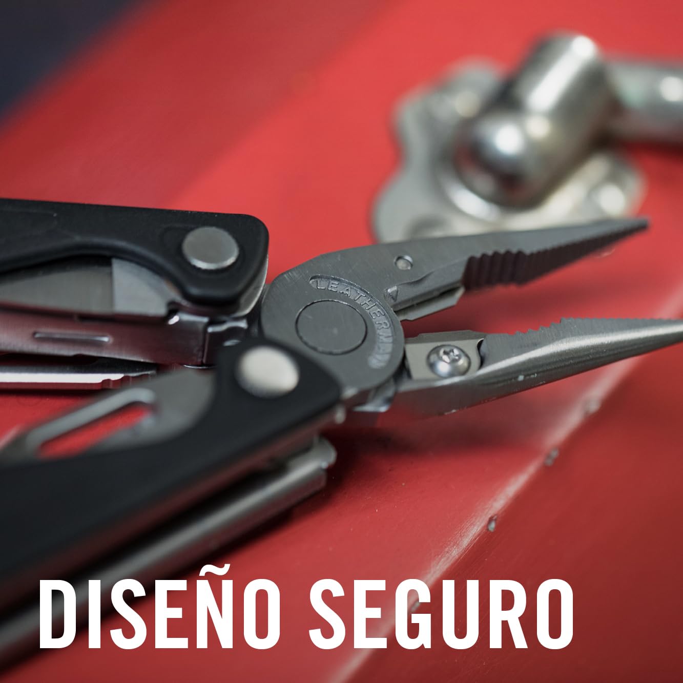 LEATHERMAN MICRA Color INOX., sin Funda, Caja cartón