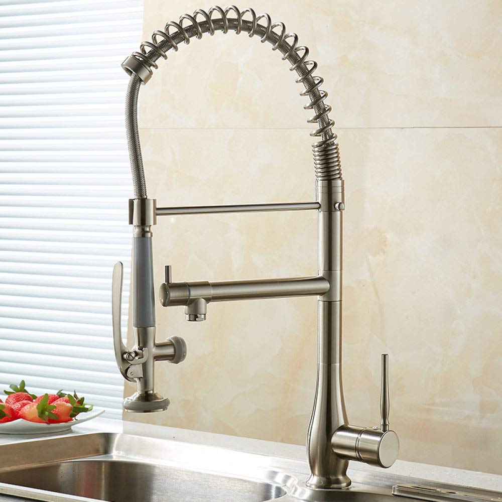Mitigeur de cuisine en laiton avec douchette pour simplifier vos recettes