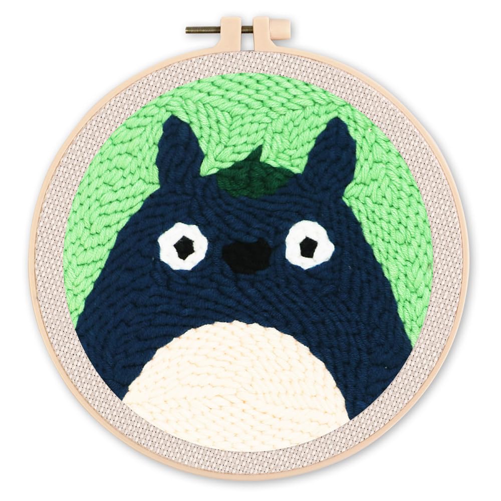 Figured'Art Punch Needle Kit Complet pour Adultes et Enfants - Tête de Chinchilla - Parfait pour Débutant. Set prêt à broder taille 20x20cm avec cadre circulaire