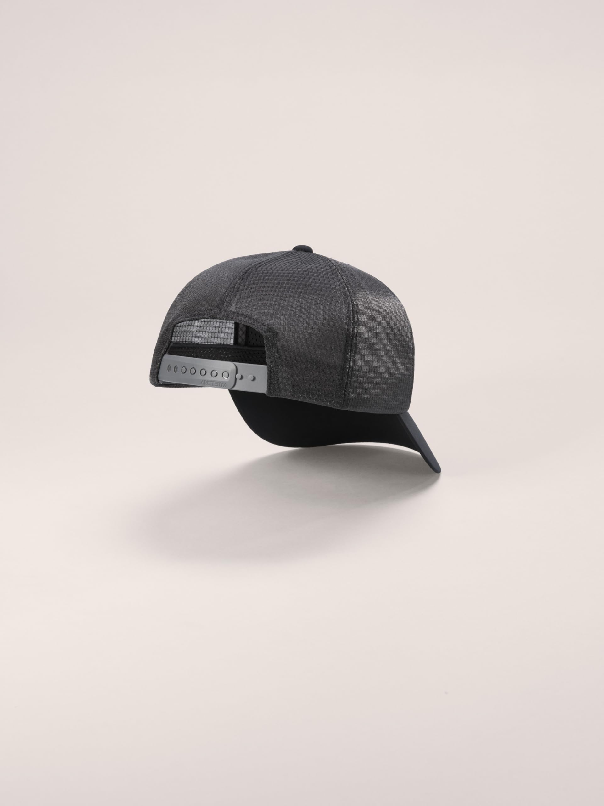 帽子 ARC'TERYX Logo Trucker Flat Black Arc'teryx Logo Trucker Cap Black | Runnerinn