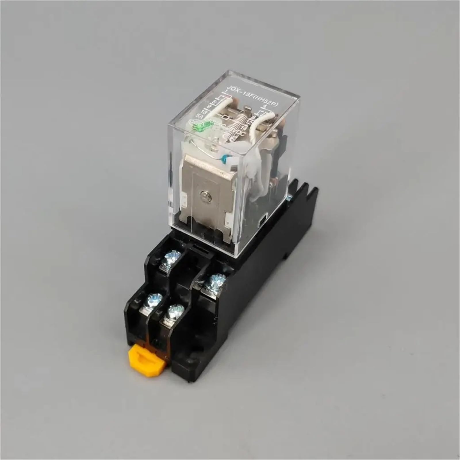 Relé electromagnético MY2NJ para solucionar cortes de control y simplificar el cableado 7