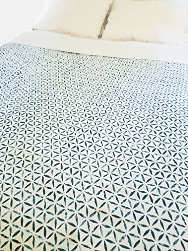 pineapple palace muslin blanket