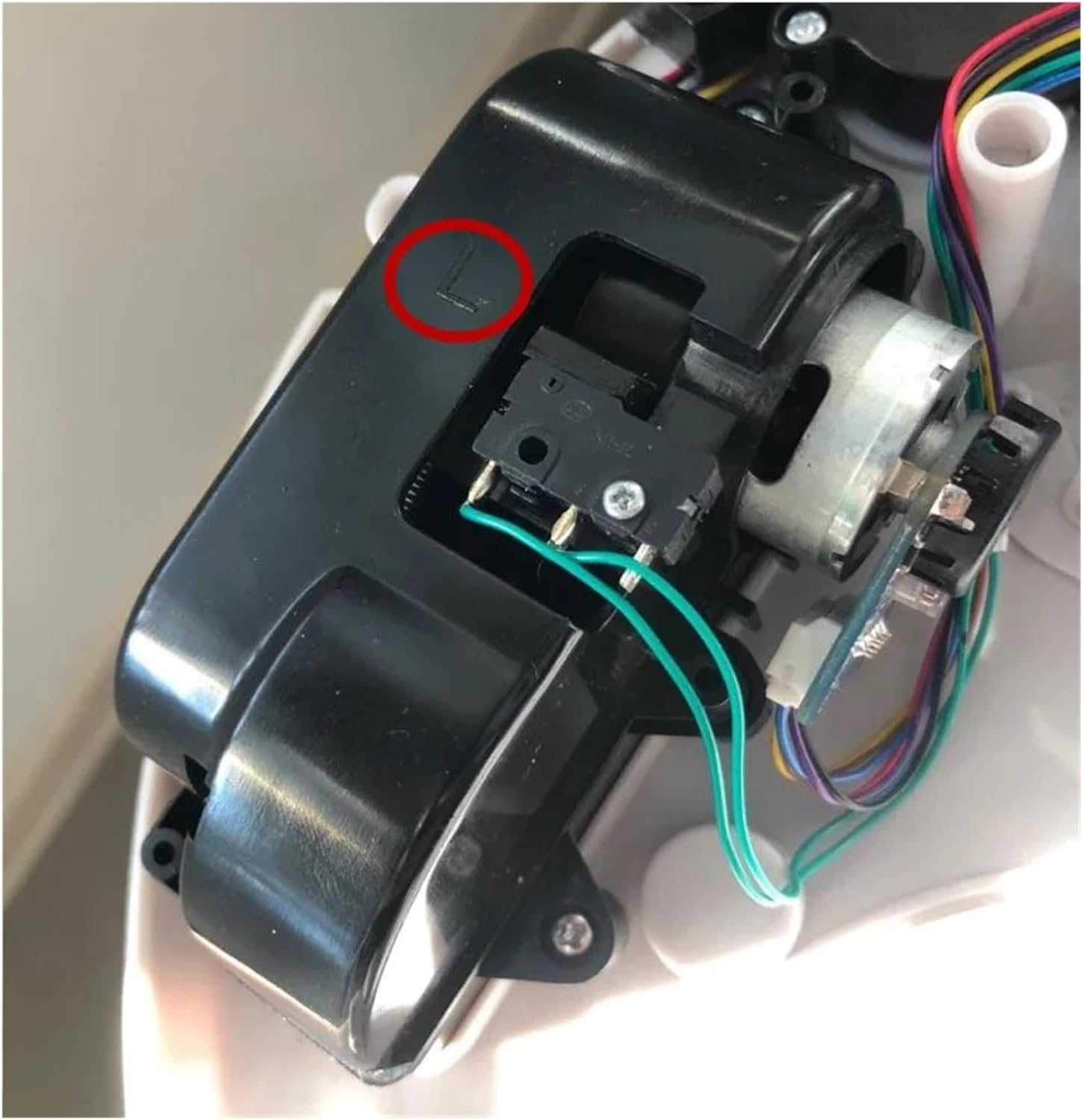 Robot Vacuum Cleaner Wheel Motor，Compatible for WAP Robot W300， Robotic Vacuum Cleaner Wheels Parts Wheel Assembly Accessories Vacuum Cleaner Motor Vacuum Cleaner Motor(L Wheel)
