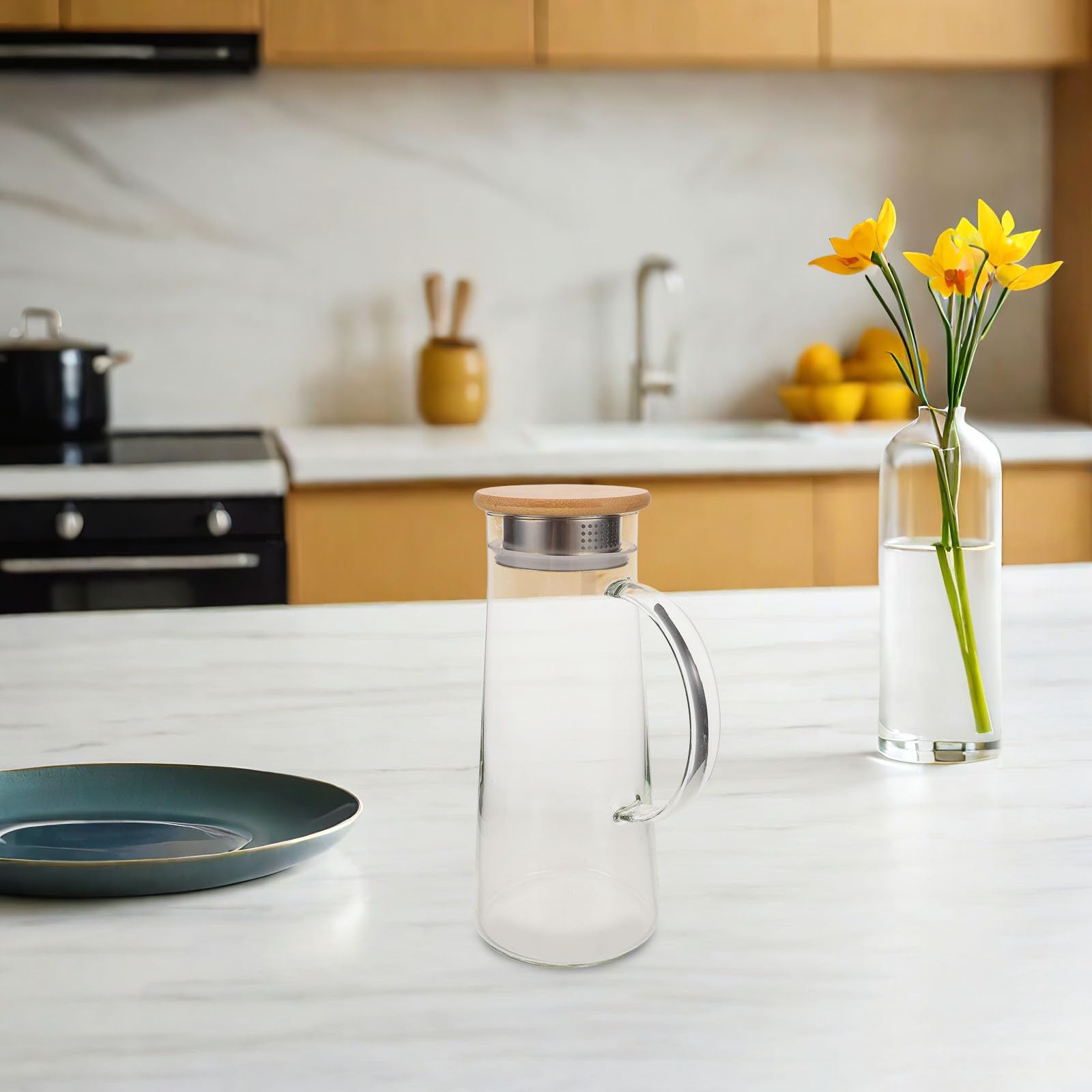 Outanaya Jarra de Vidrio de Borosilicato para Jugo y Agua Fría con Tapa y Gran Capacidad, Resistente y Fácil de Verter para Uso Doméstico