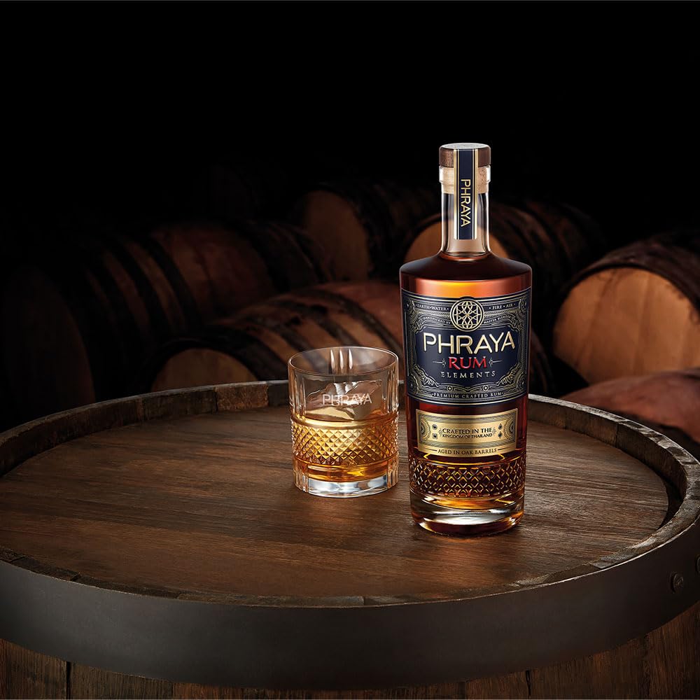 PHRAYA ELEMENTS RUM | Thailand | cremige Süße & sanfte Würze in perfekter Harmonie | Award Winner | Perfekt für Cocktails | 700 ml | 40 % Vol.