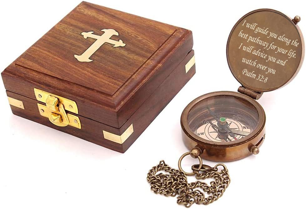 Brújula direccional de latón sólido grabada con Salmo 32:8, regalo de bautizo para niños y niñas, regalo cristiano para hombres, regalo de primera comunión miniatura 3