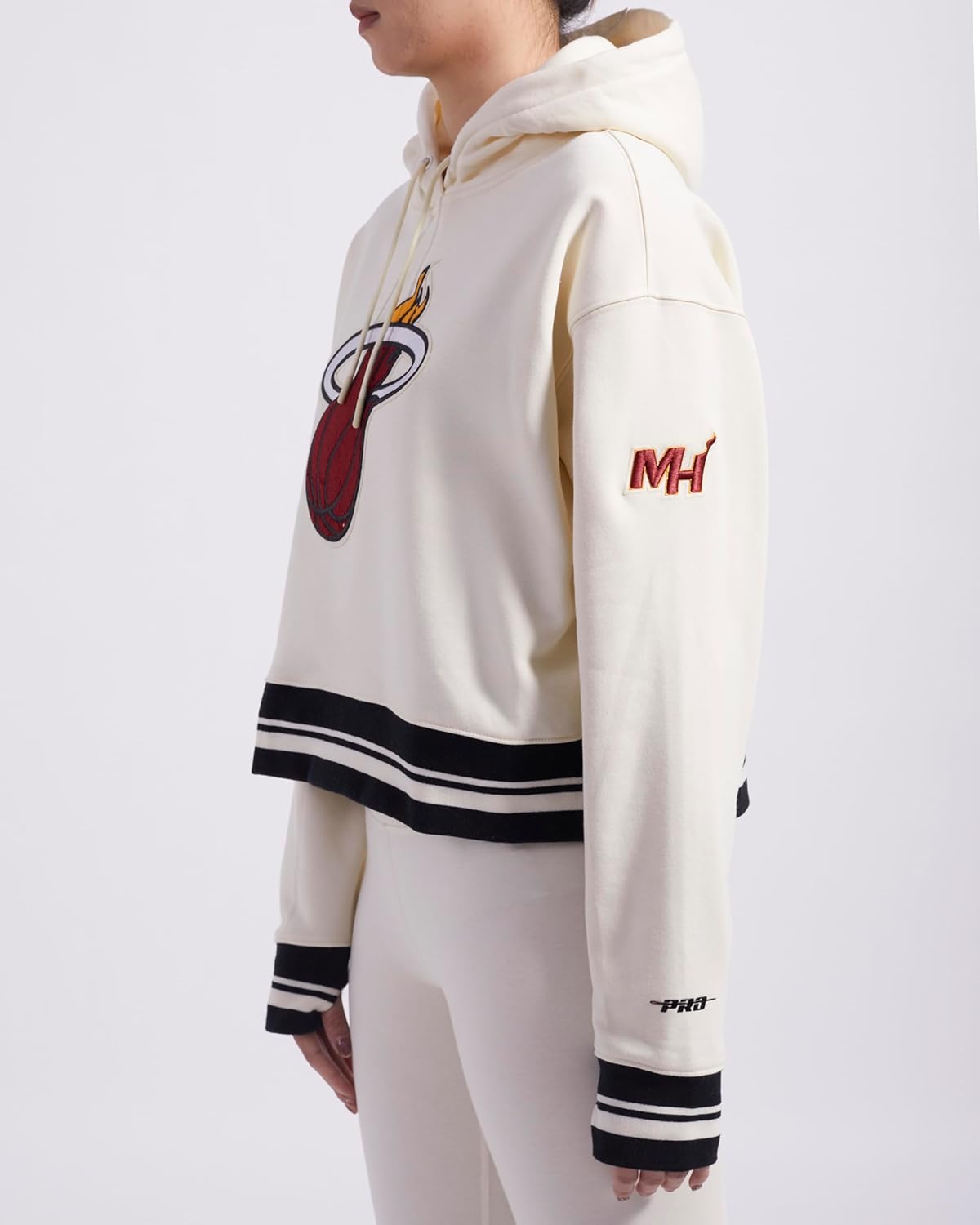 Pro Standard Womens NBA Retro Classics Brushed Back French Terry Cropped Pullover Hoodie - Image 4