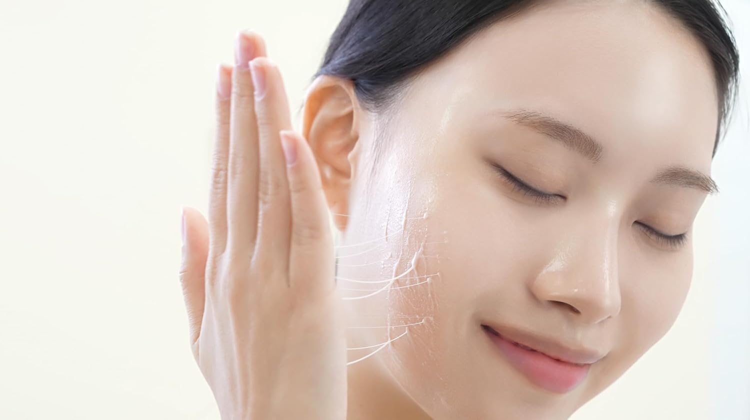 DEEOM Real Yam Brightening Toner, Hydrating Milky Toner for Face with Rice Water, Yam Extract & Niacinamide, Korean Moisturizing Facial Toner, Alcohol Free, Glow Enhancing, 300ml - Image 8