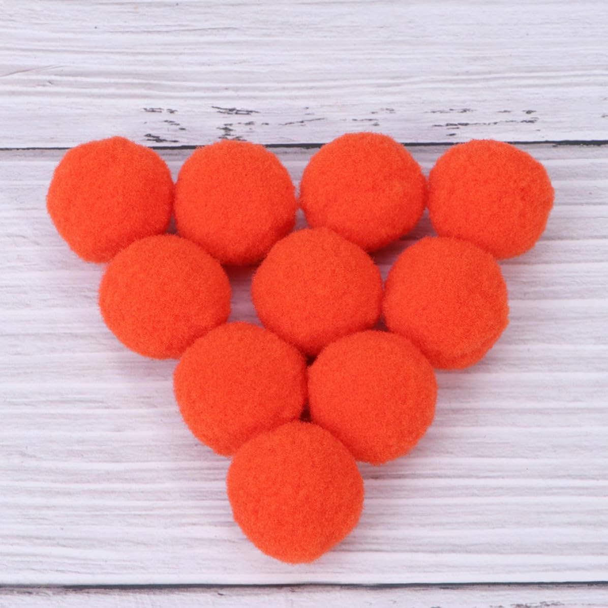VILLCASE 500pcs 30mm Orange Elastic Polyester Plush Balls for DIY Craft Projects and Art Projects, High Elasticity Pom Poms for Hat and Scarf Accessories to Stimulate Creativity