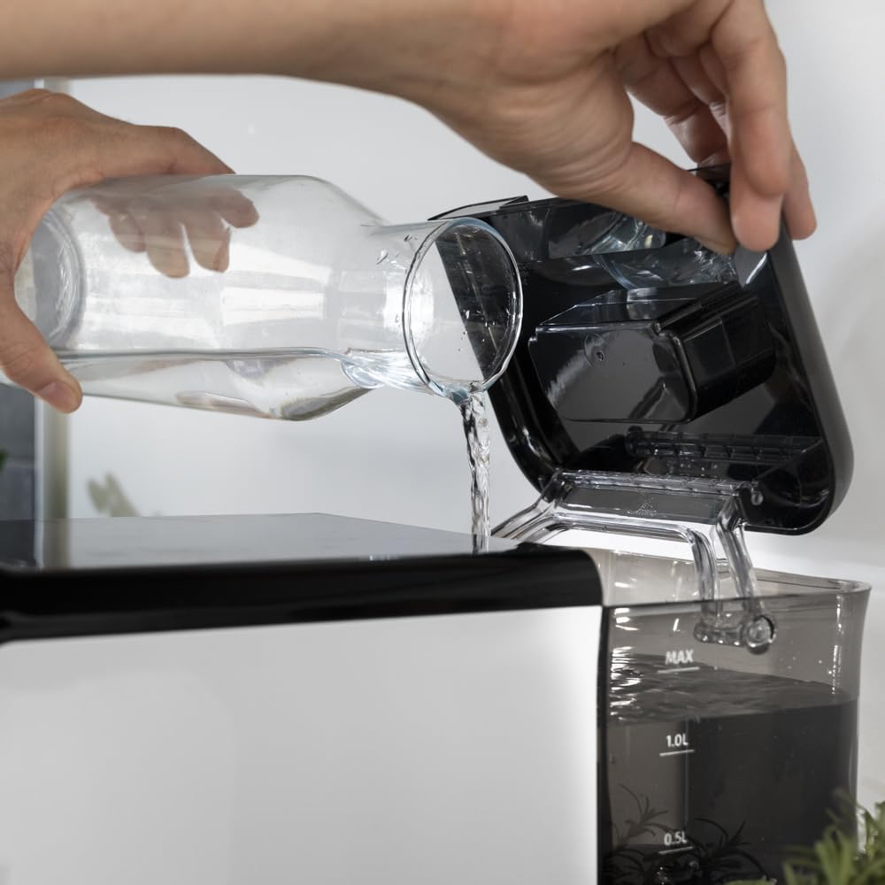 Cecotec Macchina da Caffè Superautomatica Cremmaet Macchia White. 1350 W, Thermoblock, Pompa di Pressione da 19 bar, Sistema Plug&Play, Serbatoio di Caffè con Macinacaffè Integrato