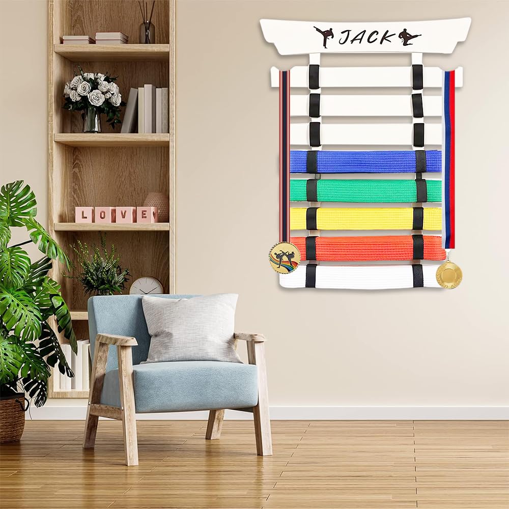 8 Ceintures Présentoir de Ceinture de karaté,Organisateur de Ceintures d'arts Martiaux présentoir de Ceinture de Taekwondo pour Enfants, Suspension Murale en bambouPorte-Ceinture Taekwondo