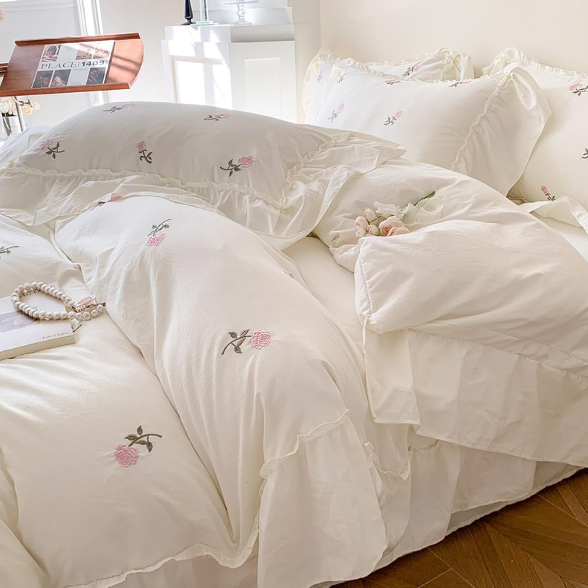 Sedefen Rüschen Bettwäsche 135x200cm Weiß Rosa Blumen Stickerei Bettwäsche Set Romantisch Ruffle Oeko-TEX Bettbezug Weich Mikrofaser Mädchen Deckenbezug mit Reißverschluss und 1 Kissenbezug 80x80cm