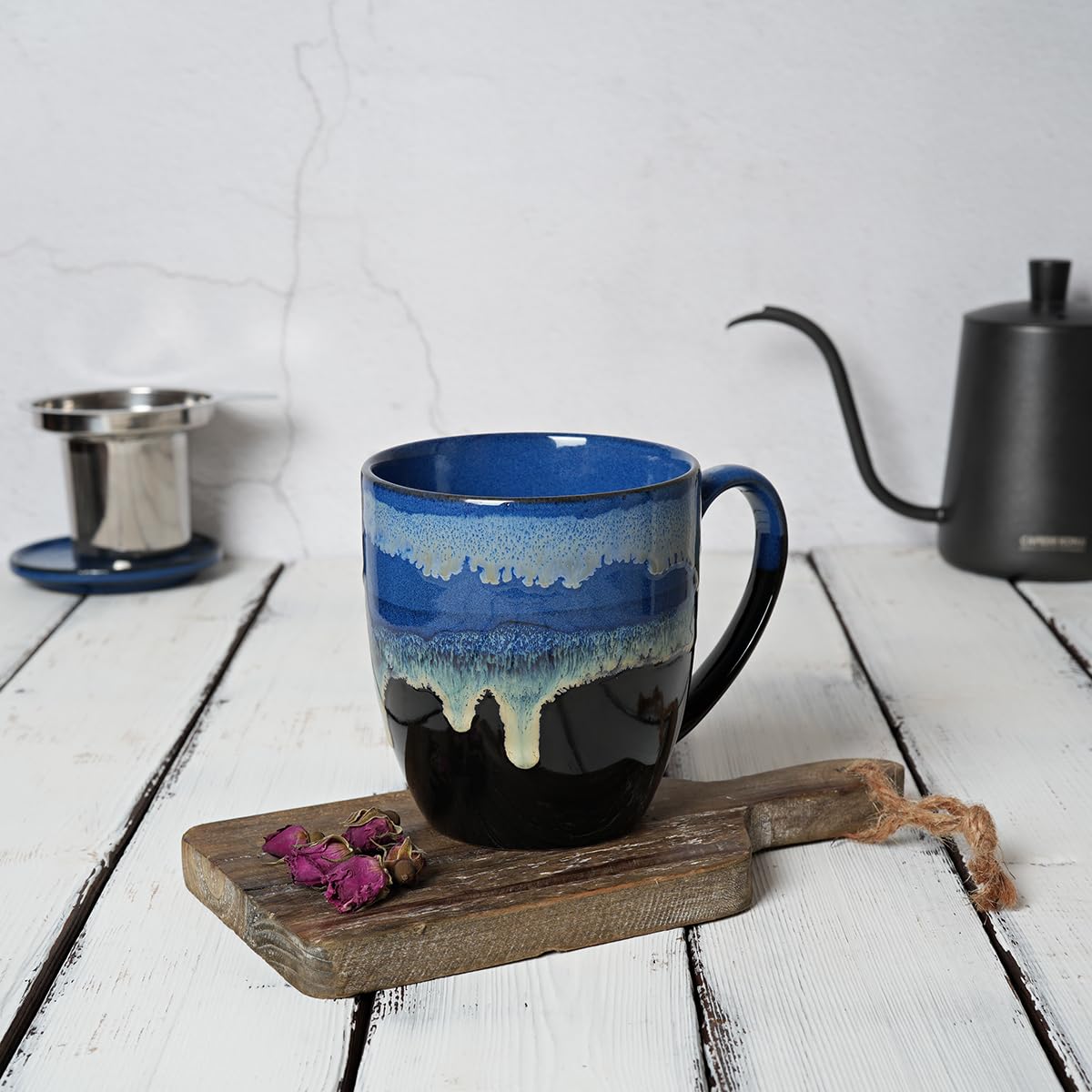 Bosmarlin Ceramiczna filiżanka do herbaty z zaparzaczem i pokrywką, 470 ml, 4 kolory do wyboru, nadaje się do mycia w zmywarce i kuchence mikrofalowej, kubek do herbaty z sitkiem (niebieski)