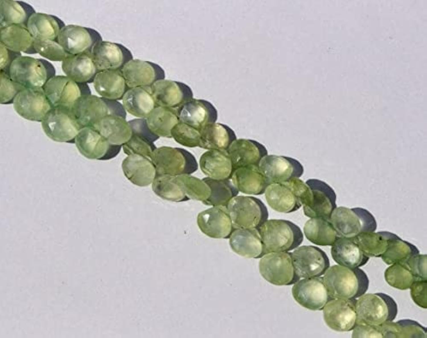 Perles prehnite cœur pour fabriquer un cadeau de Saint-Valentin unique