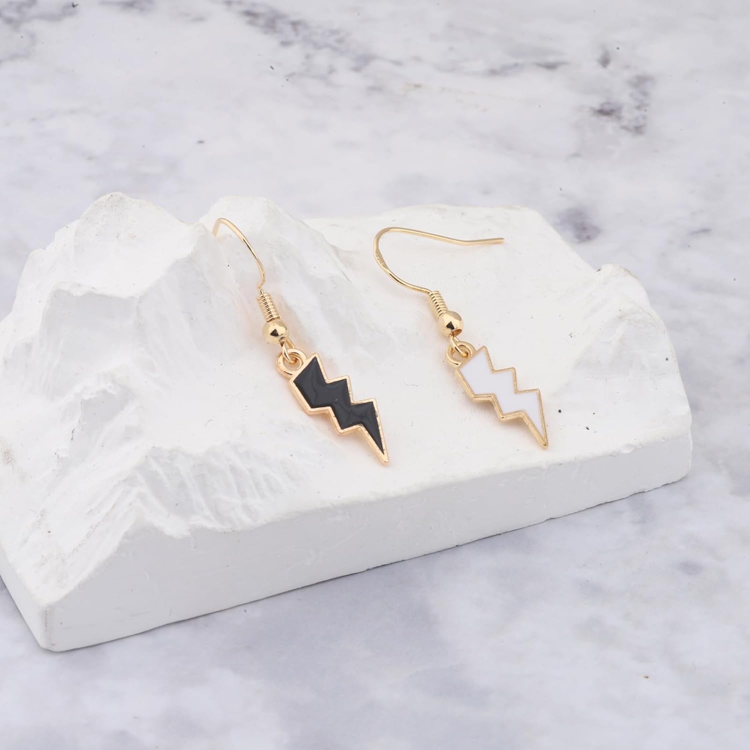 Black and White Thunderbolt Earrings Anime Cosplay Jewelry Anime Merchandise Gift for Fans - Image 3