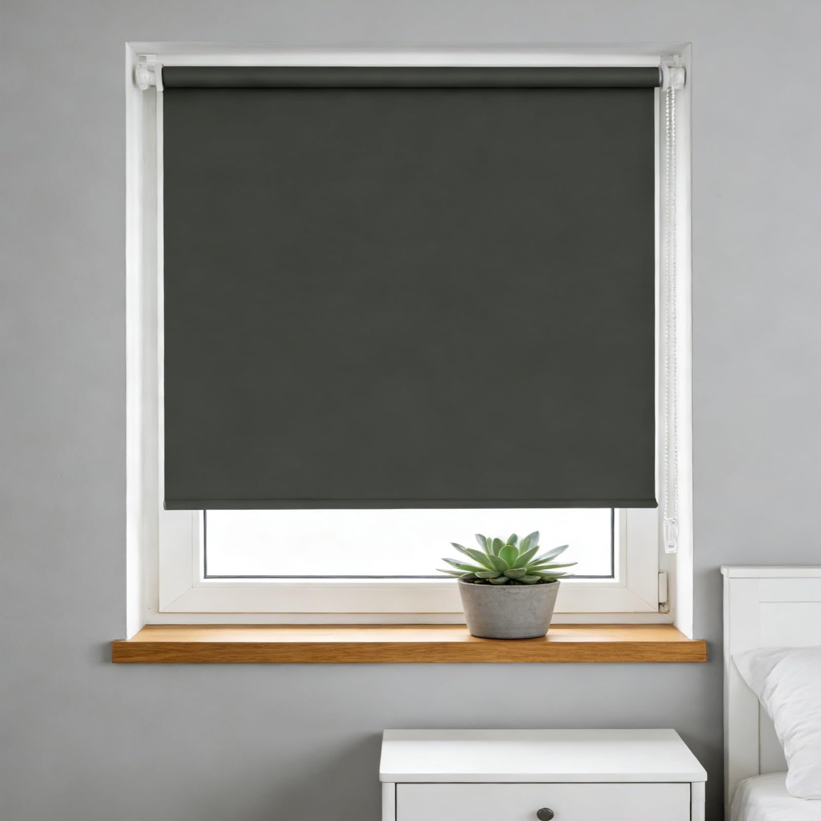 Store occultant sans perçage gris foncé 79x160 pour fenêtre