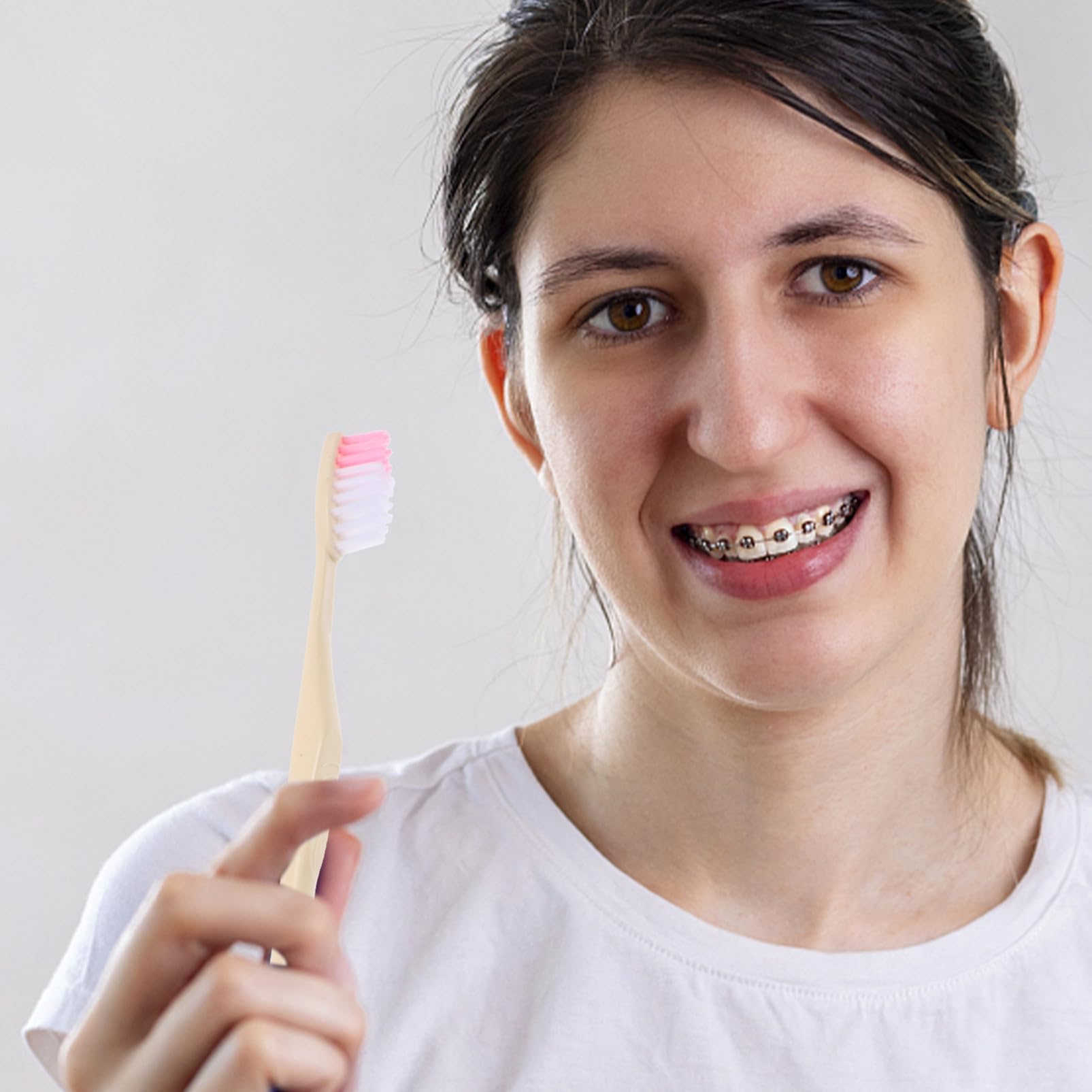 TEHAUX Set Spazzolini da Denti Monouso con Dentifricio 100 Pezzi, Spazzolino da Viaggio Manuale Confezionato Singolarmente, Igiene Orale per Hotel, Viaggio, Lavoro e Scuola Stili multipli