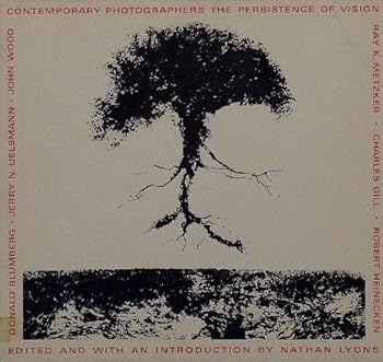 Paperback Contemporary Photographers The Persistence of Vision Book
