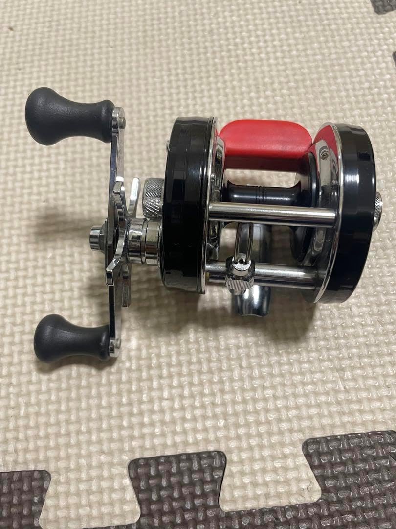ABU Ambassadeur 5600C ベイトリール アブ ABU アンバサダー 5600C 右巻き ベイトリール パーミング