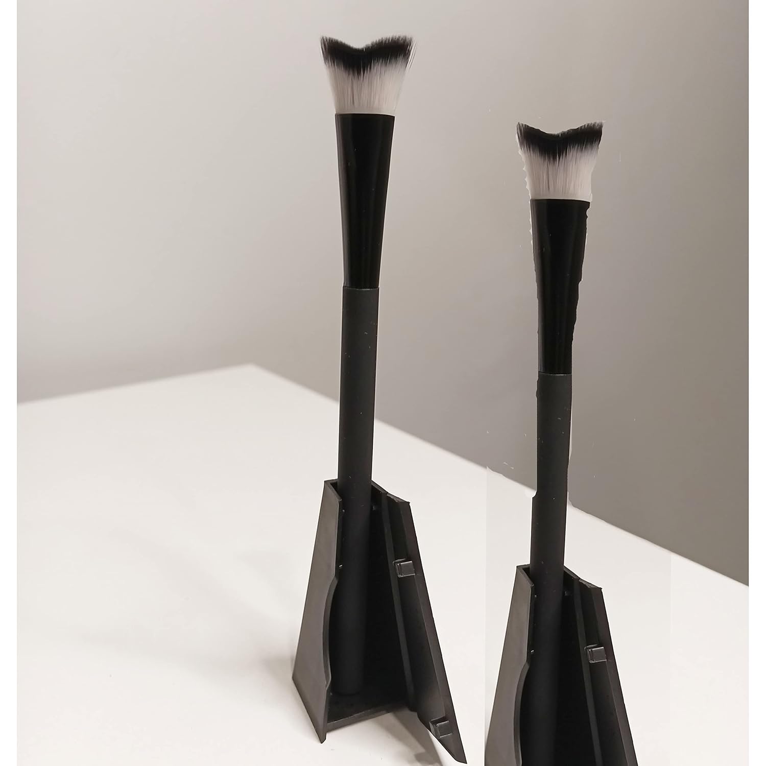 Cover dust drying stand with fluffy Curved shampoo or cleansing brush eyelashes extension home or professional (2 Packs)