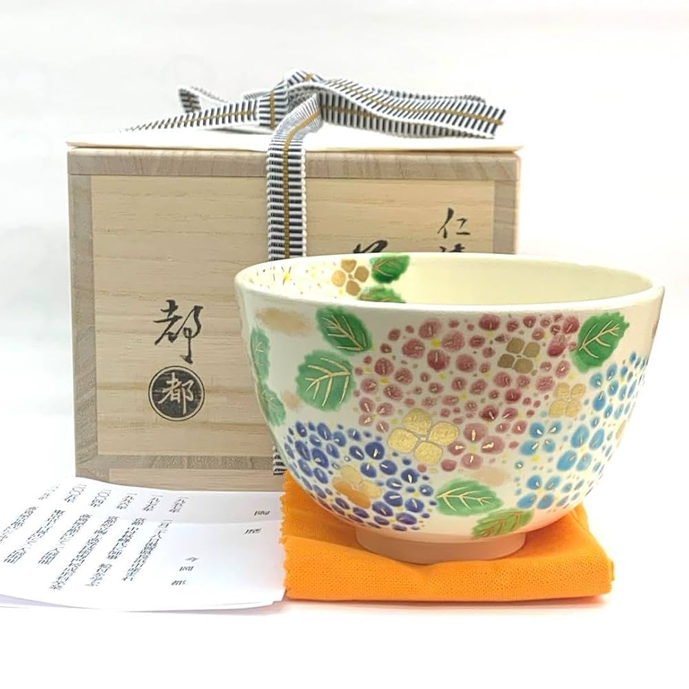 【茶碗　仁清　紫陽花】今岡都　共箱 Amazon.co.jp: 茶碗 仁清 紫陽花今岡都 共箱 : 文房具・オフィス用品