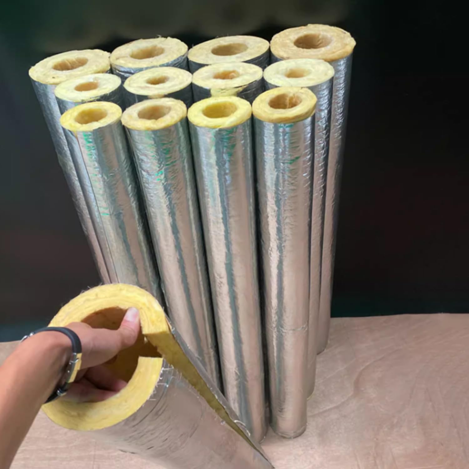 Steam Pipe Boiler Insulation Pipe Sleeve, Self-Adhesive Insulation Pipe, Aluminum Foil Glass Wool Pipe, Insulation Material, Industry and Construction(ID27MM/THK30MM)