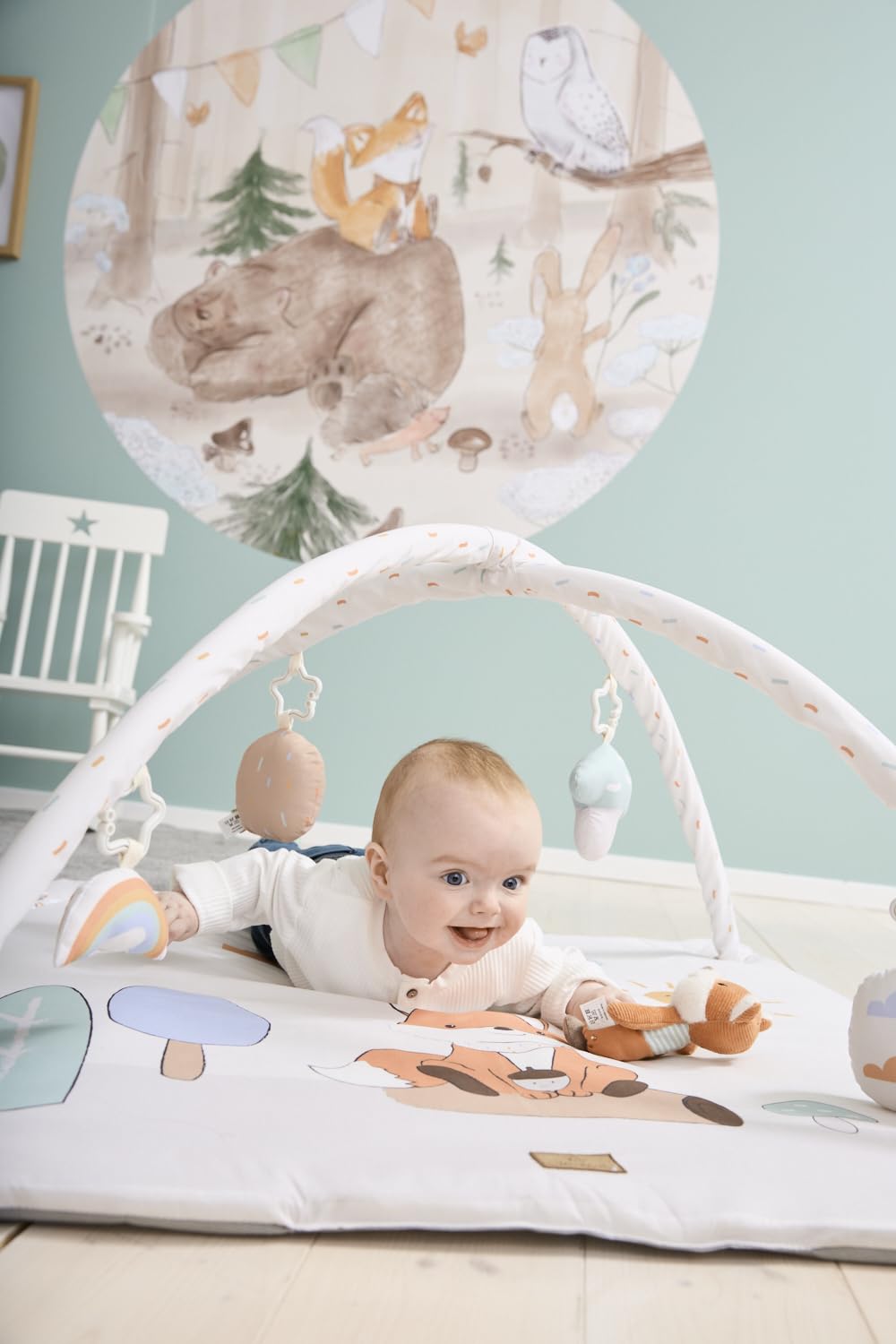 Sterntaler Spielbogen Fuchs Filou - Krabbeldecke mit Motivdruck - wattierte Spieldecke für Babys - Spielzeug abnehmbar - Knisterpapier, Rassel & Quietsche - Activity Decke 80x80cm, lichtgrau