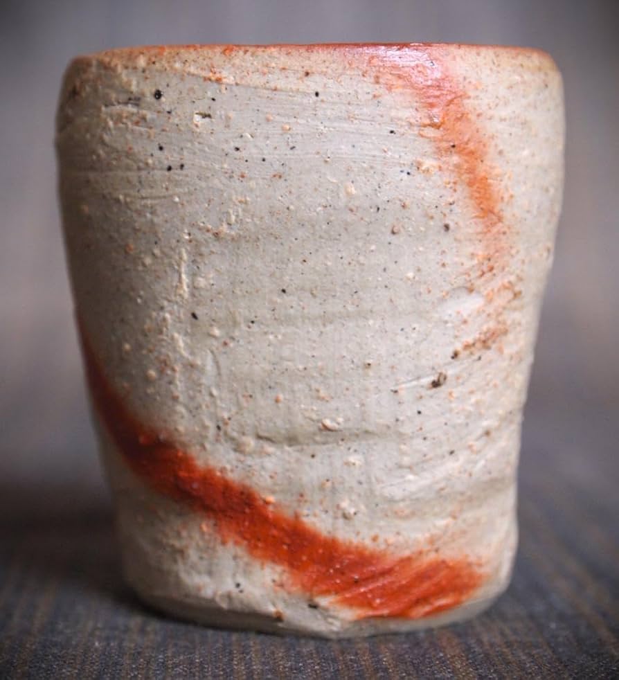 Amazon.co.jp: 人気作家星正幸師：森陶岳備前《緋襷》ぐいのみ共箱布栞