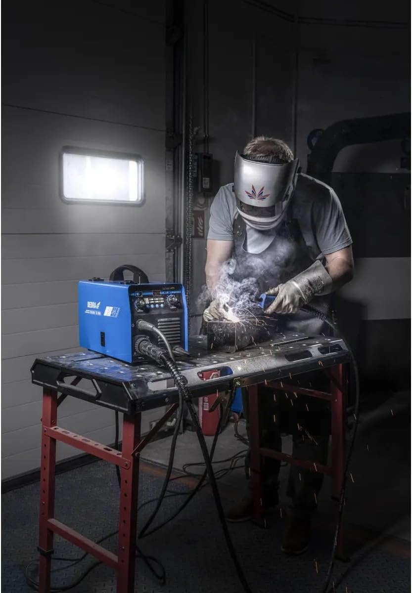 Dedra DESMI171M – spawarka inwertorowa IGBT 3 w 1, MIG/MAG 160 A, MMA/TIG 140 A, LCD, HOT START, ANTI STICK, ARC FORCE, stopień ochrony IP21S – komplet
