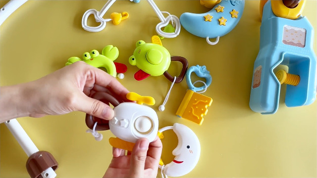 Amazon | KeyAngel ベッドメリー オルゴール 赤ちゃんおもちゃ0歳