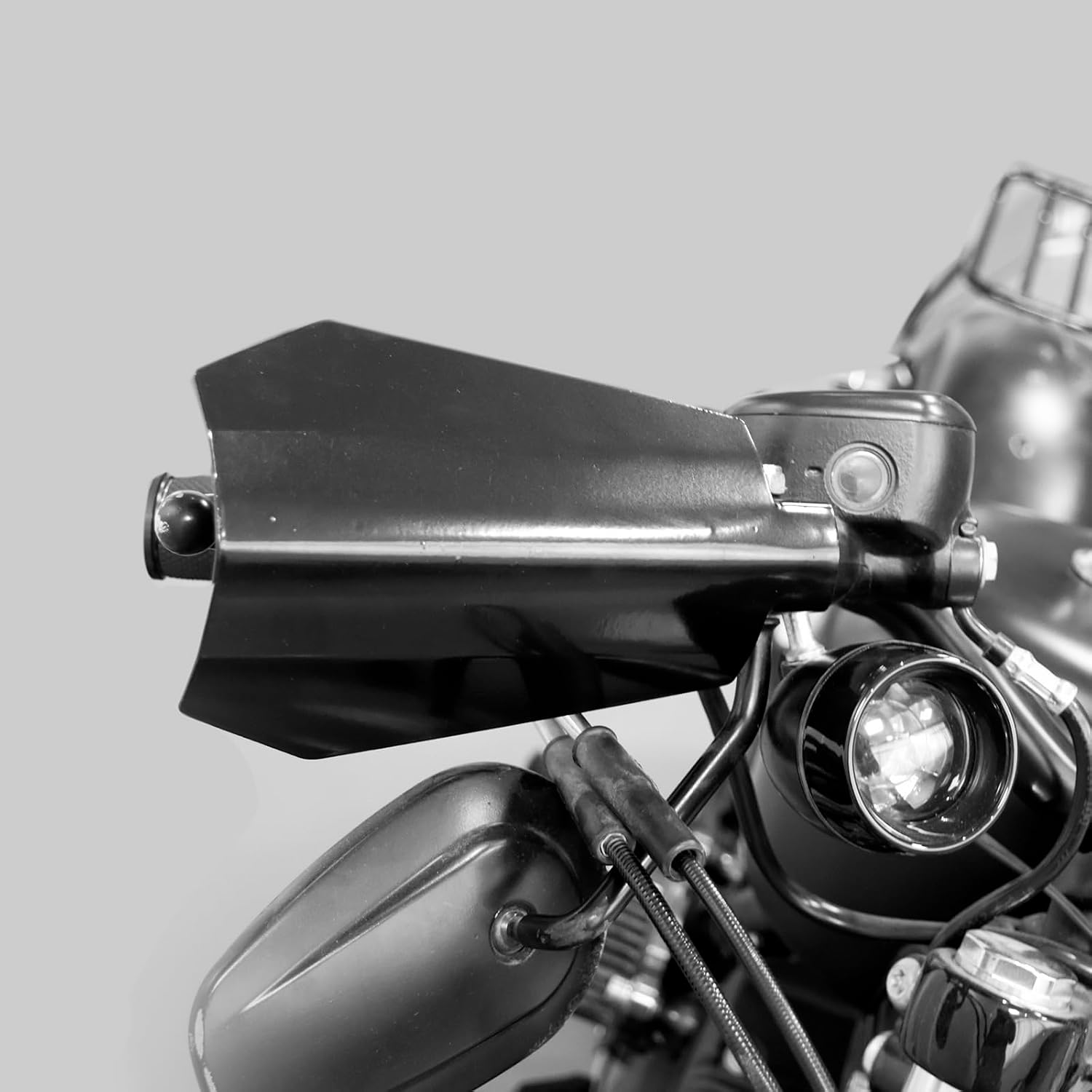 Motorcycle Handguards Coffin Cut Hand Guards Fit for Harley Sportster XL 883 1200 Touring Street Glide Road King Electra Glide Bagger (Bright Black-Small)