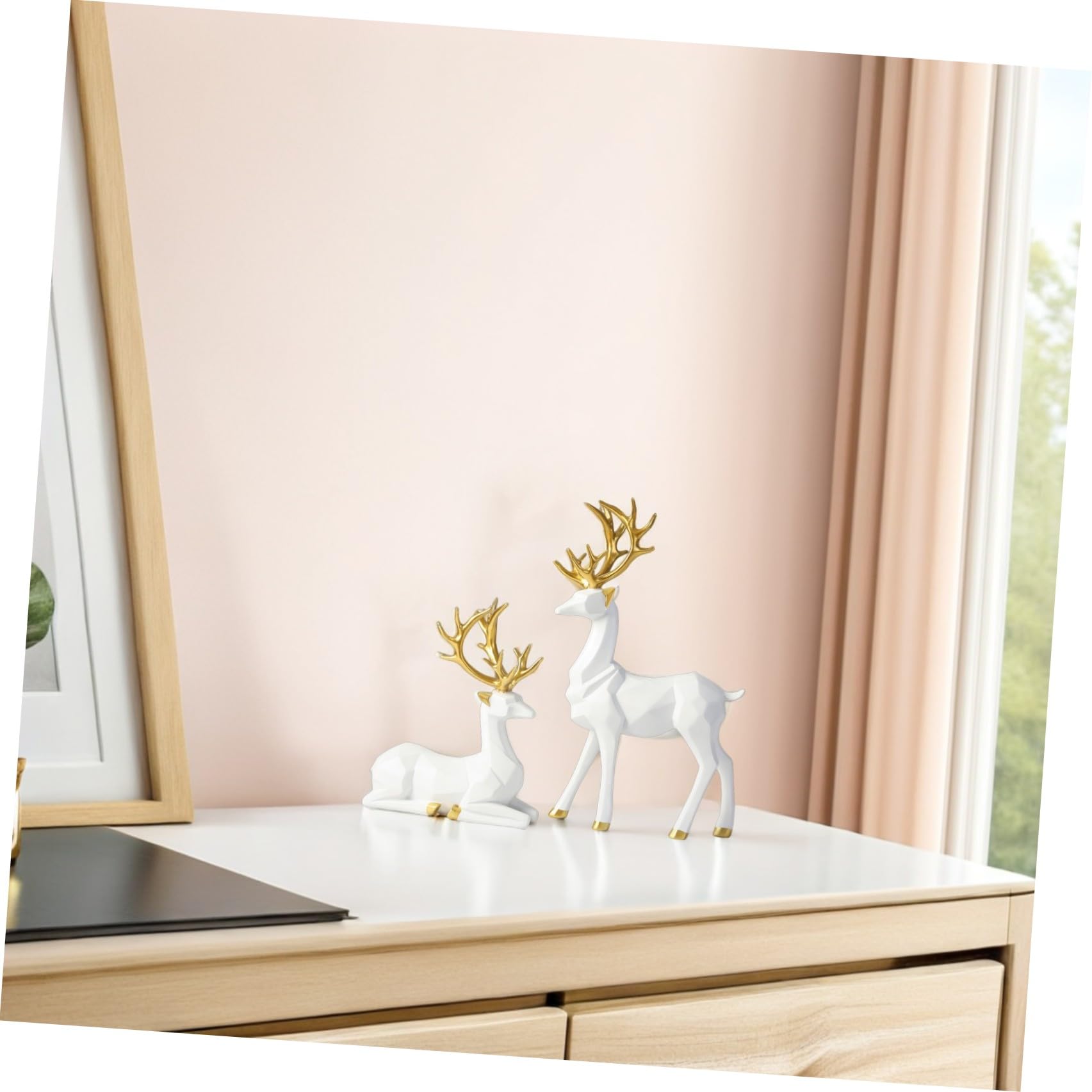 DOITOOL 2 Stück Teiliges REH Langlebigem Resin Moderne Weiße Rentier-deko mit Stehender und Liegender Figur Stilvolle Tisch Wohnraumdekoration für Weihnachten und Alltag