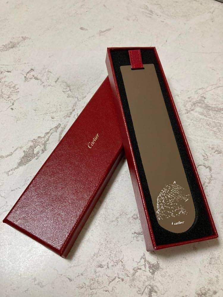 【新品】カルティエ　ノベルティ　ブックマーク　栞 楽天市場】【3種類セット】カルティエ展 本革しおり 読書 レザー